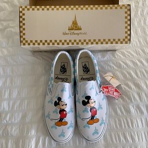 Disney Vans Mickey Mouse Castle Canvas Slip On Shoes Size 11/13
